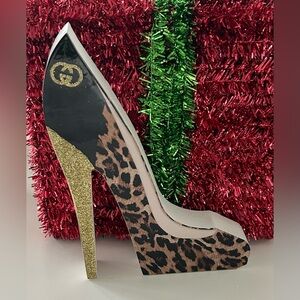 Gucci high Heels Art Home decor NWT Super cute